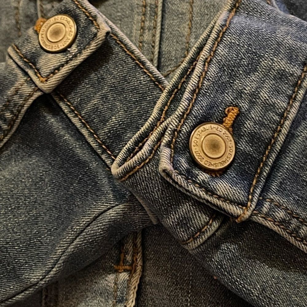 SO Jean Jacket - Picture 3 of 7